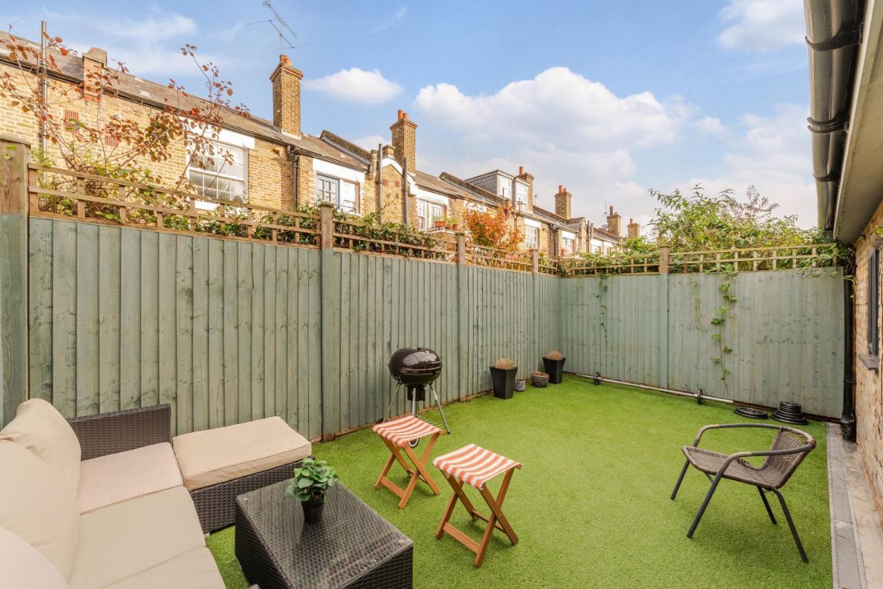 Three-Bedroom Bliss In London Town Exterior photo